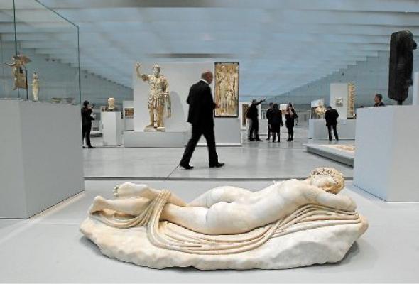 3 - MusÇe du Louvre.jpg